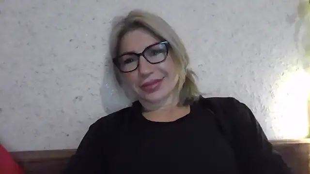 fox red lady7 online show from December 22, 12:30 pm