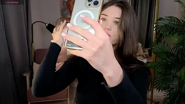 MollyBaby online show from November 30, 2:43 pm