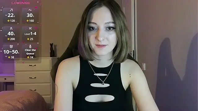 white liillyy online show from June 13, 9:23 pm