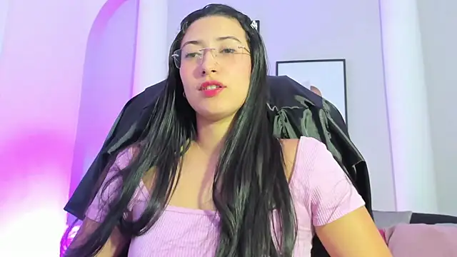 Snapshot of victoria_flores1 chatting on October 7, 11:31 pm victoria flores1 online show from October 7, 11:31 pm
