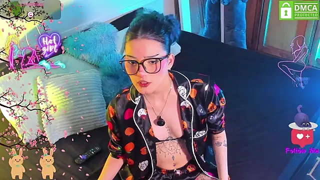 Bluedarkelf888 online show from April 28, 1:03 am