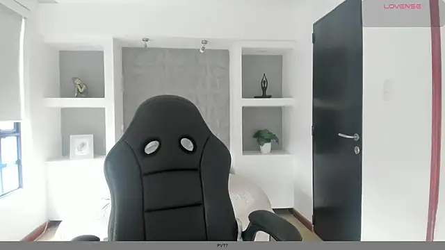 Saya Amaretto1 online show from November 30, 3:49 pm