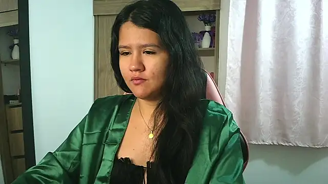 Oliviawatson1 online show from November 29, 1:04 pm