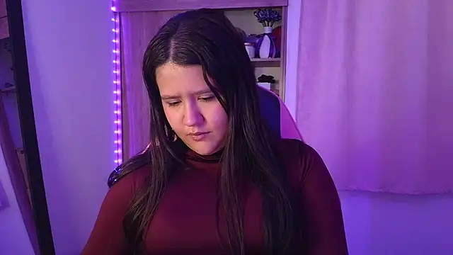 Oliviawatson1 online show from June 21, 12:42 pm