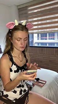 andyzuzka online show from October 31, 2:43 pm