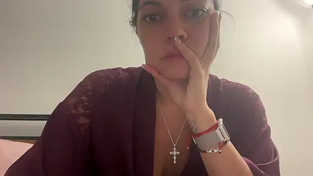 prettyykitty22 online show from December 19, 5:10 am