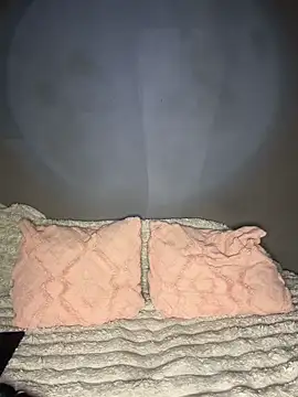 MiraSnis online show from March 4, 8:04 pm