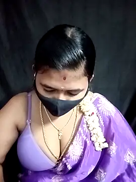 Snapshot of Tamil_Lotus chatting on September 18, 5:55 pm Tamil Lotus online show from September 18, 5:55 pm