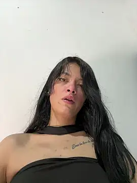 LiaCollings online show from June 5, 11:05 am