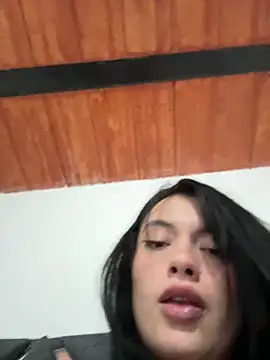 LiaCollings online show from July 3, 11:49 am