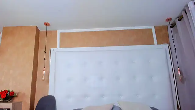 Heidy milf online show from July 24, 8:38 pm