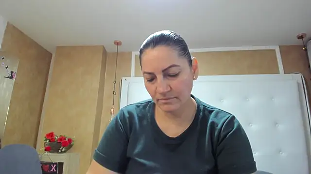 Heidy milf online show from July 3, 8:04 pm