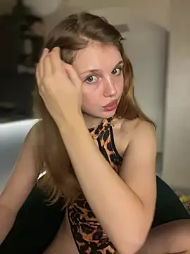 Emaline Fane online show from July 28, 7:39 pm