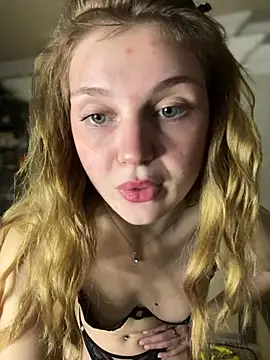 Emaline Fane online show from July 10, 7:58 pm