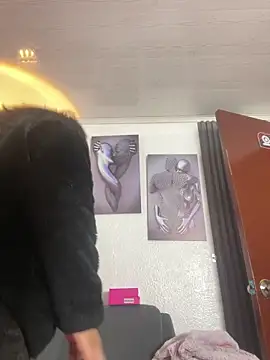 Mia garcia28 online show from February 2, 7:24 pm