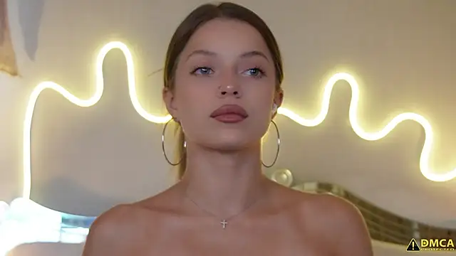 kellypeachcake online show from March 16, 5:21 am