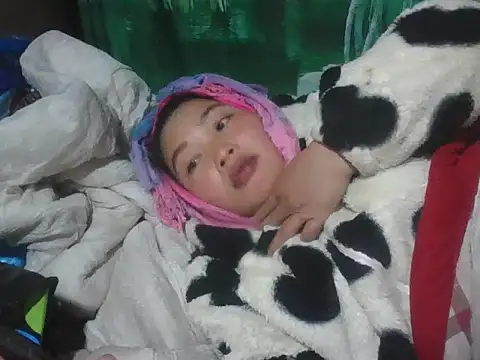 PhamPhung online show from December 1, 2:31 pm