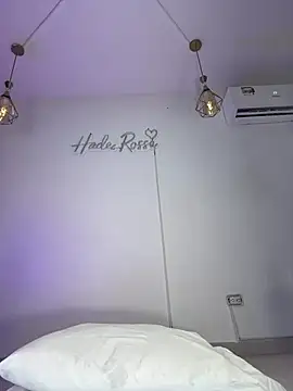 hade rosse online show from June 24, 12:04 pm