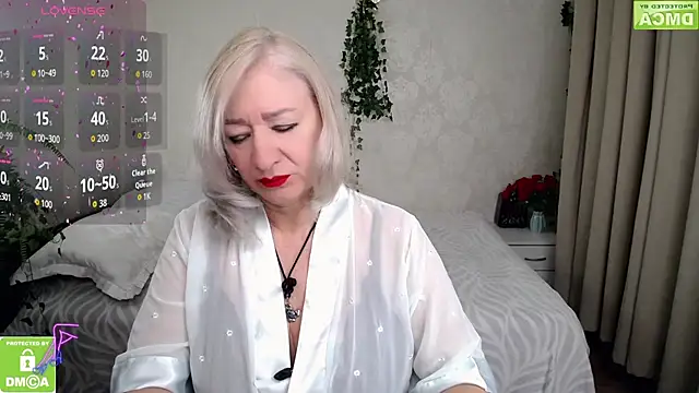 hunters woman online show from March 14, 4:52 pm