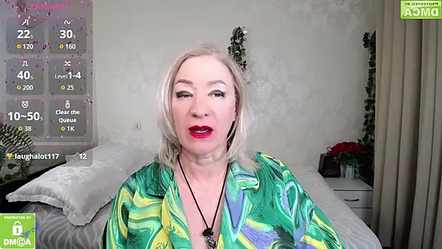 hunters woman online show from April 30, 9:19 pm