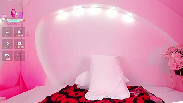 NymzieLoren online show from November 9, 3:57 am