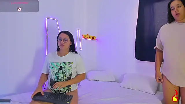 Dilan and Mia online show from June 11, 5:10 pm