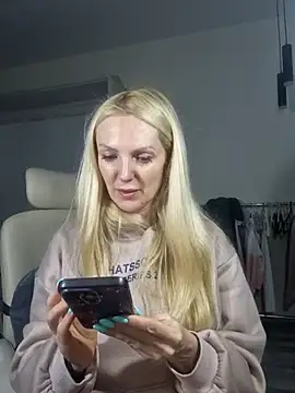 Monna online show from February 5, 3:59 pm