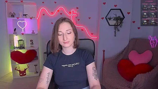 eva smiith  online show from June 12, 5:48 am