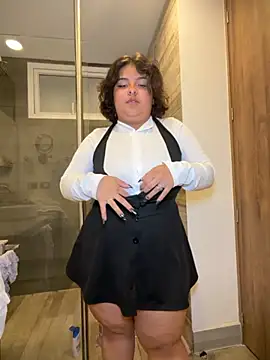 lulukawai16 online show from April 30, 12:38 am