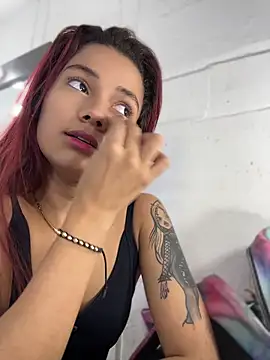 amber sparkle online show from July 30, 12:39 pm