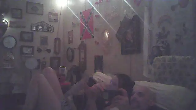 BonnienClyde5421 online show from March 16, 5:44 am