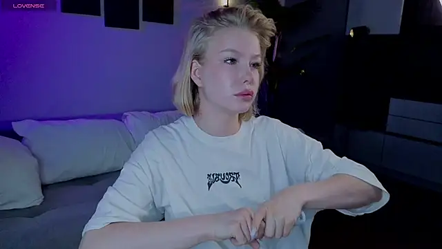 emilyshepar d online show from July 9, 2:14 am