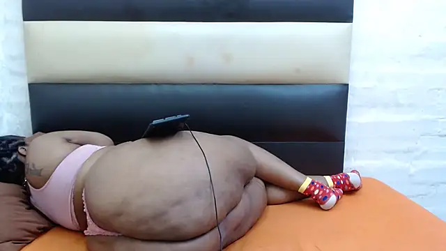 Snapshot of AFRICANBOOTYLICIOUSxxx chatting on September 16, 9:12 pm AFRICANBOOTYLICIOUSxxx online show from September 16, 9:12 pm