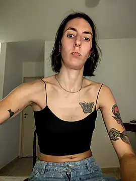 sweetsinxxx online show from June 27, 9:32 pm