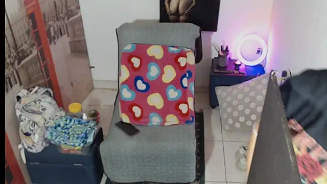 Milf Valeria online show from February 20, 3:57 pm