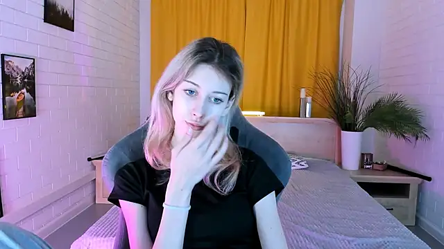 LoriTori online show from September 9, 5:18 am