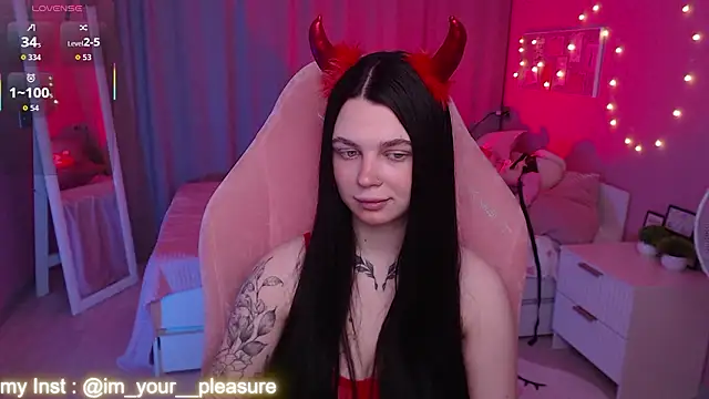 Michela Fruet online show from March 5, 1:12 am