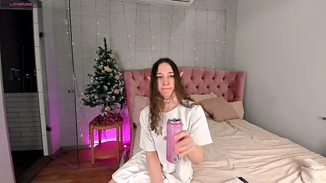 SilverMuse online show from January 11, 8:03 pm