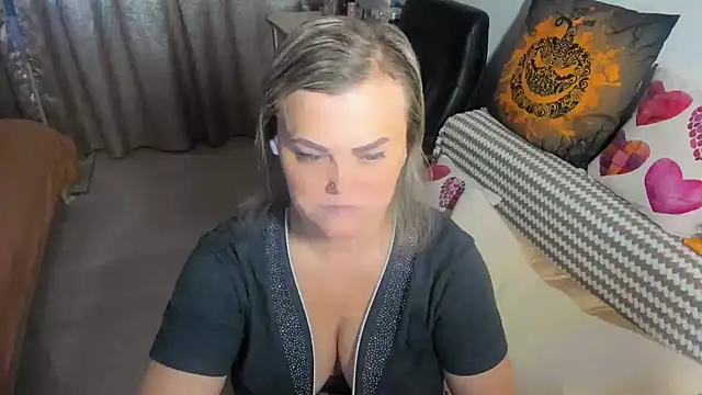 MildMature online show from September 27, 3:36 am