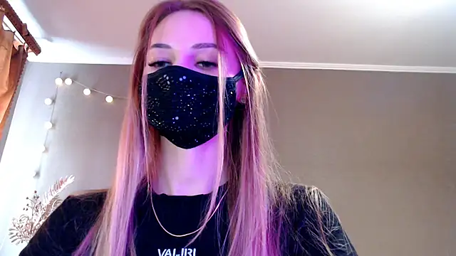 Iris lave online show from May 1, 2:09 pm