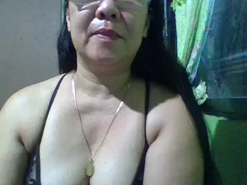 mommasexy29 online show from January 16, 10:39 pm