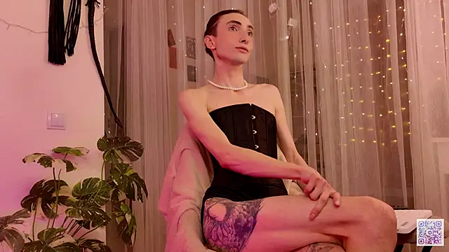 Queen of tease online show from November 14, 9:48 pm