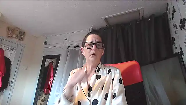 Mistress-Ivy51 online show from May 1, 4:59 am