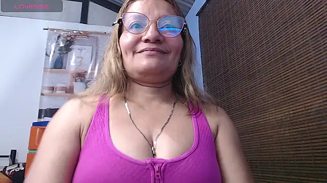 ladymirandalee online show from November 3, 10:14 pm