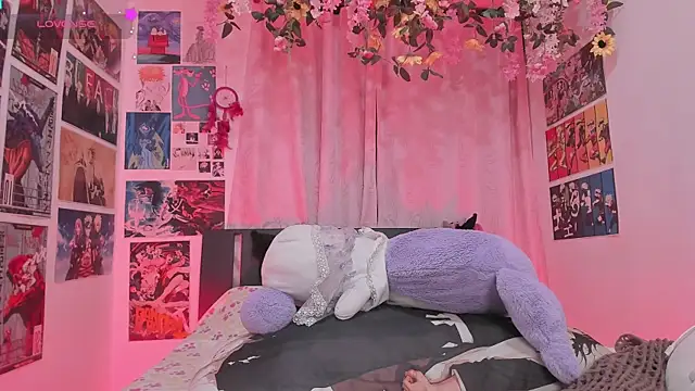 FluffyMelons online show from June 4, 11:09 pm