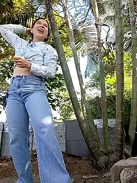 Arianna Moss online show from July 4, 9:21 pm
