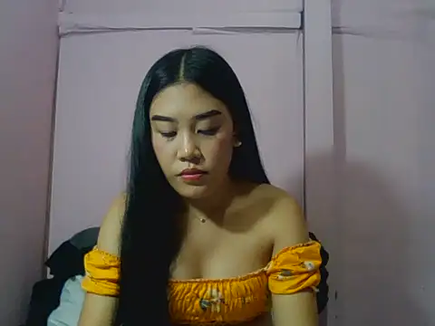 YourWildestDoll online show from August 7, 11:01 pm
