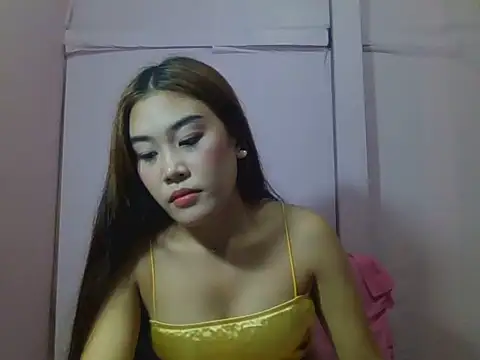 YourWildestDoll online show from July 28, 8:52 pm