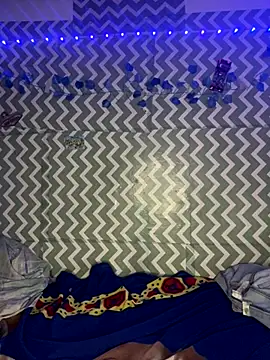 chocolatito-ho online show from October 4, 7:25 am