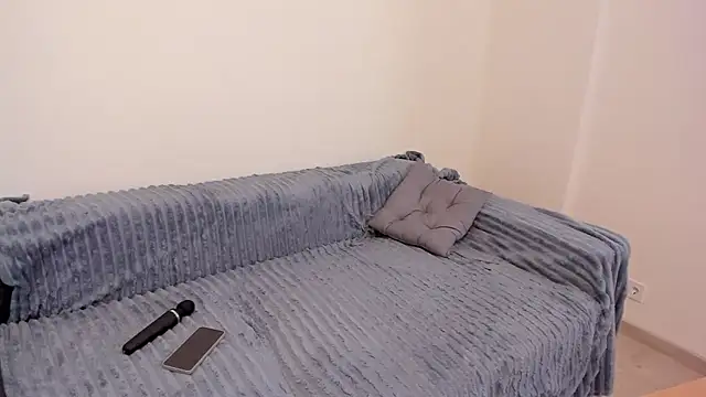 sofielovely  online show from January 13, 1:04 pm